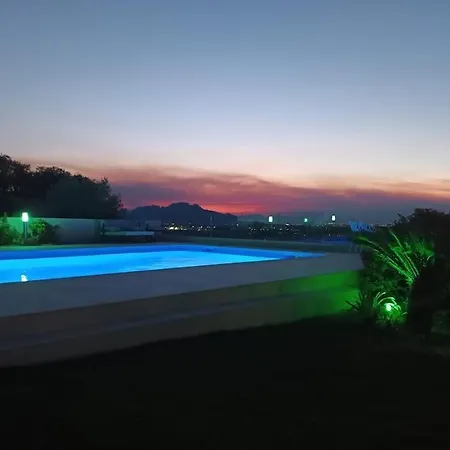 Zoo Con Vistas Al Mar, Al Castillo De Y Al Montgo Lejlighed *